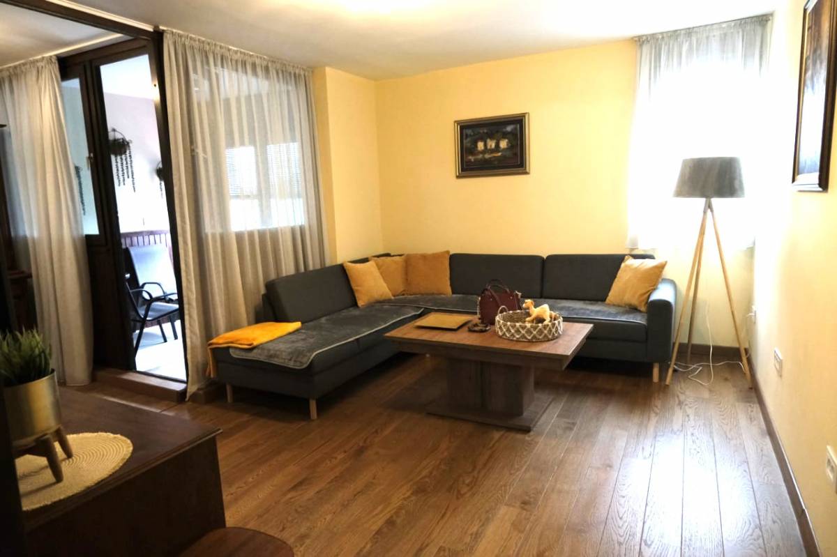 Podgorica, Blok 5, dvosoban stan, 77m²